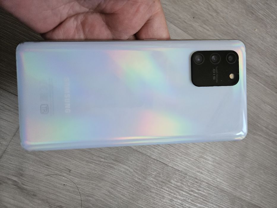 Samsung s10 lite,  экран не показывает