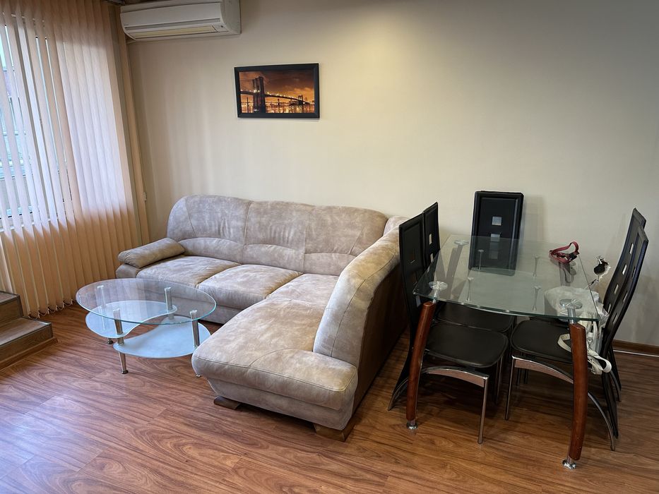 Дава се под наем Тристаен апартамент в Пловдив, Въстанически - 80 кв.м за 408 € - Снимка #2