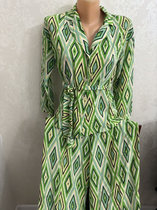 Продам двойку 42-44 размер