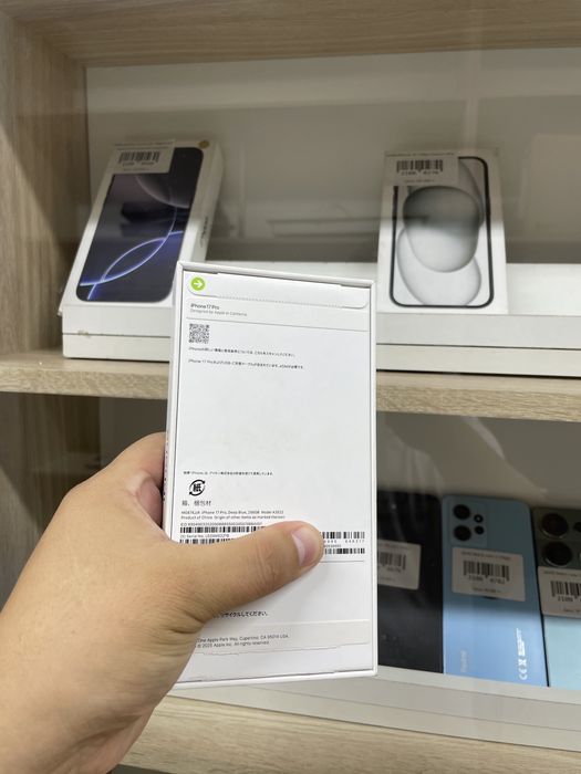 Телефон новый Iphone 17 Pro 256gb E sim