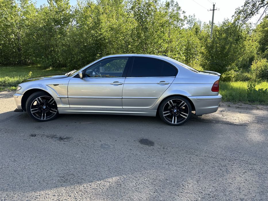 Продам BMW  3 серия e46 2004 года