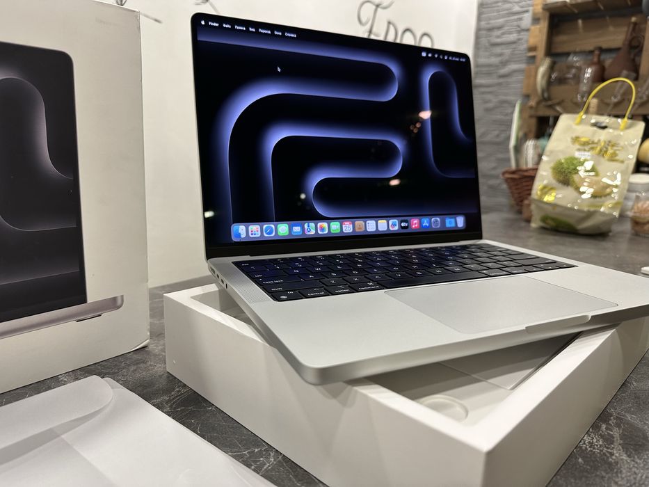 Macbook Pro 14 M3 Pro 18/512