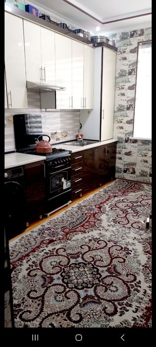 2 xonali uy remonti bilan sotiladi.