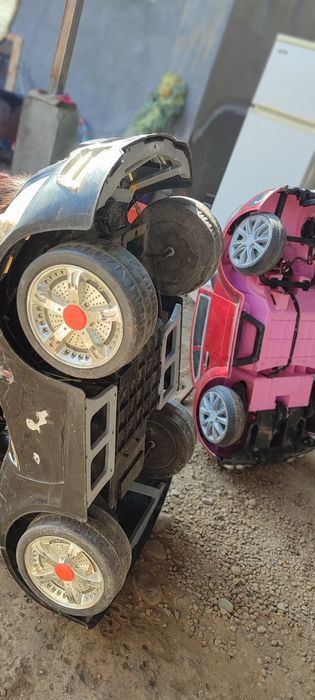 Bolalar mashinachasi srochna sotiladi balonlari yaxshi xolati oʻrta