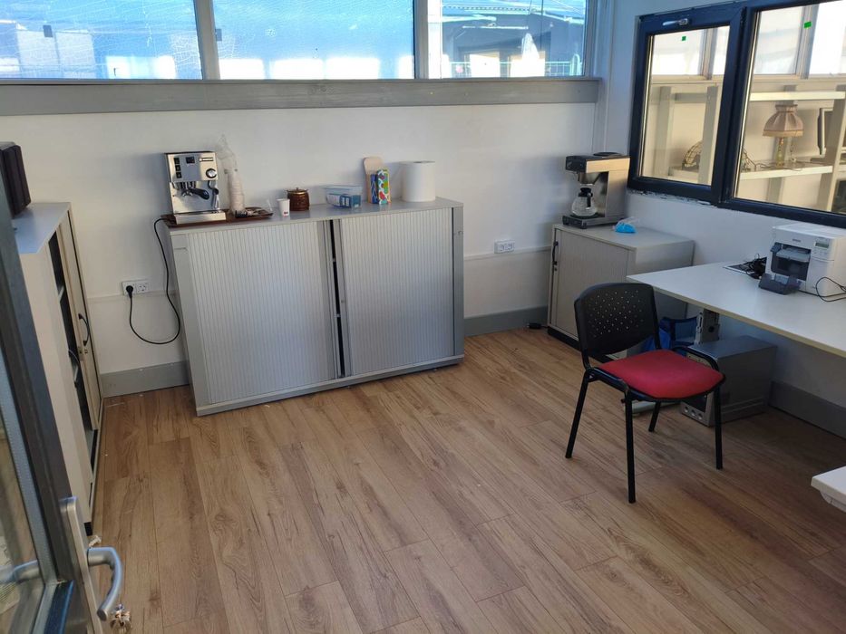 Spatiu comercial 300mp la DN 12A Comanesti Darmanesti