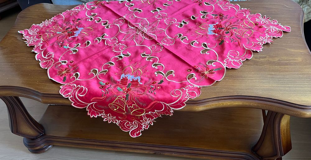 Дървена фигура -40 лв. внос от чужбина. Порцеланов кон и мелница