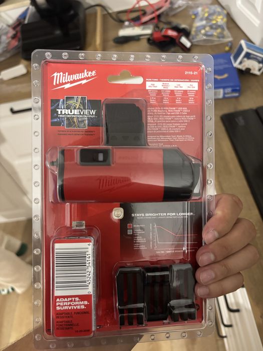 Lanterna frontala Milwaukee, 600 lm, din Americs