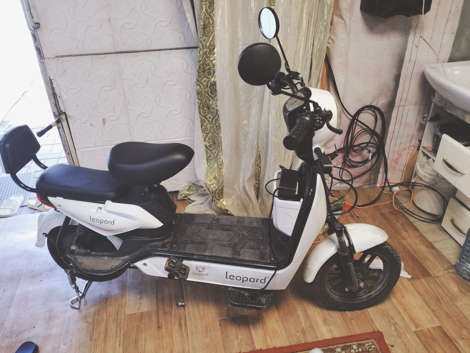 Продам скутер 80кубв