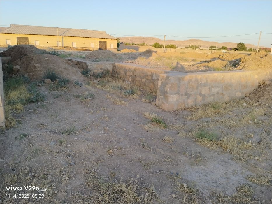 Нурота тумани Парпи узоқ массивида ер участка сотилади