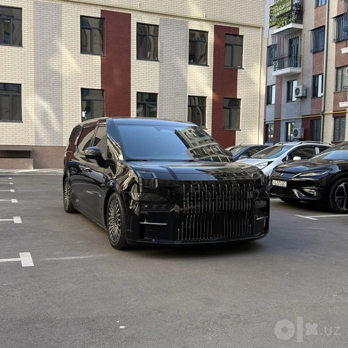 Zeekr 009 Black edition
