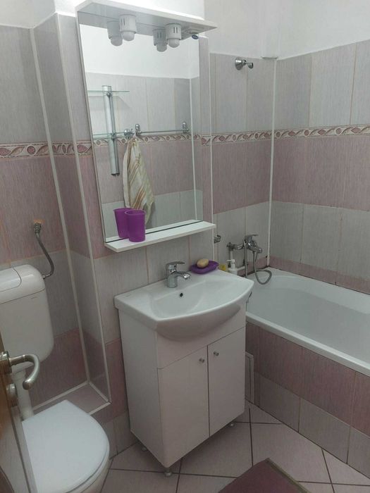 Inchiriez apartament 3 camere in Bacau - Orizont