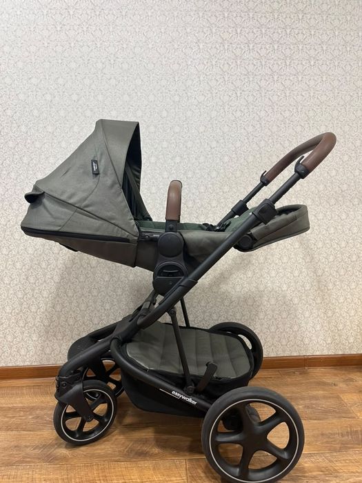 Срочно продам коляску бренда Easywalker 2 в 1 модель Harvey 3
