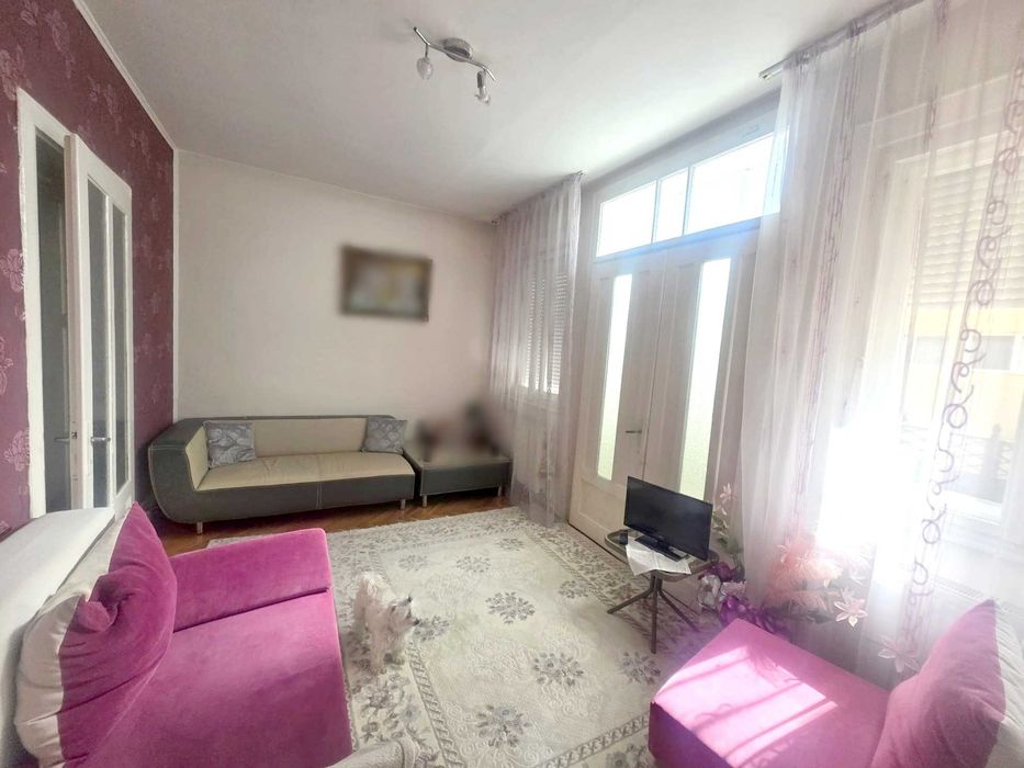 Casa cu 4 camere/teren 396 mp/garaj/Str.Stefan Augustin Ocna Mures, jud Alba