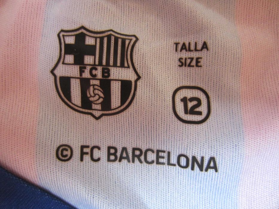 Tricou fotbal Barcelona,masura 12 ani,nepersonalizat,stare f. buna