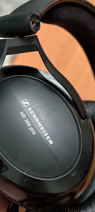Sennheiser HD 380 Pro