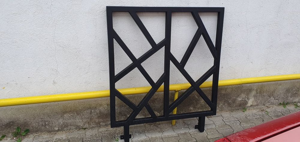 Balustrada metal.  Vopsit negru mat.