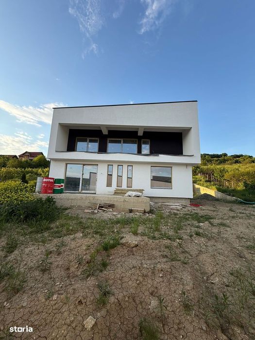 Casa moderna P+E 214 mp Corunca, str Rasaritului
