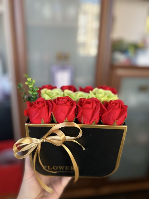 Букет от ароматни сапунени рози