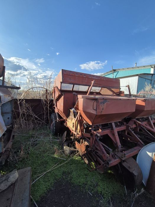 Продам картофелесажалку