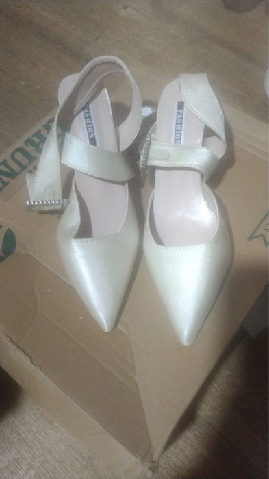 Продам обувь размер уточняйте