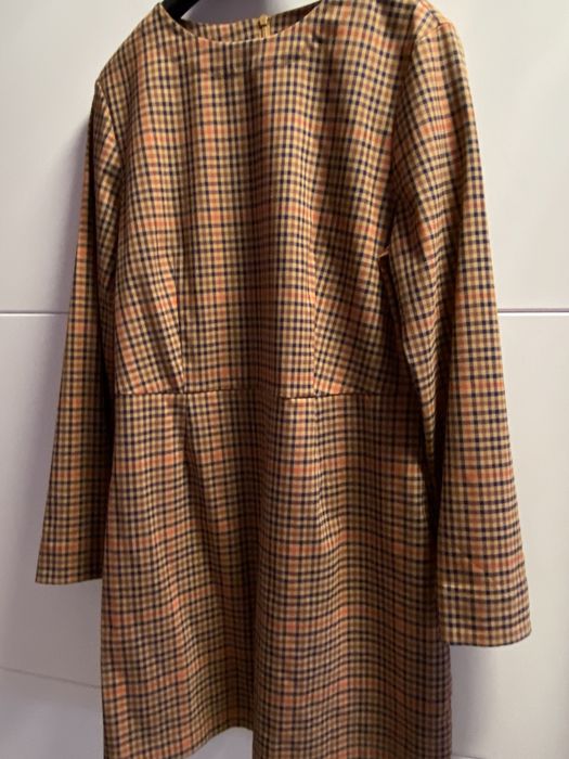 Рокля каре 42 размер