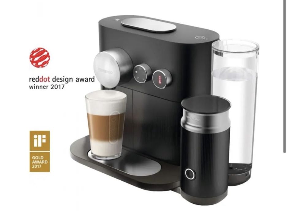 Espressor Nespresso Expert & Milk C35