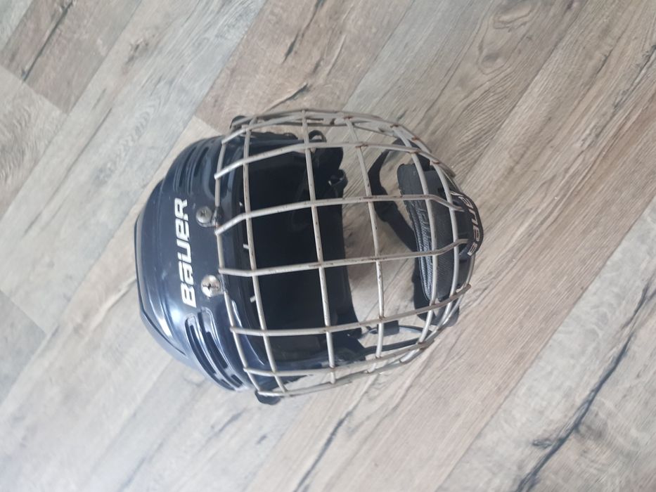 Продам шлем bauer