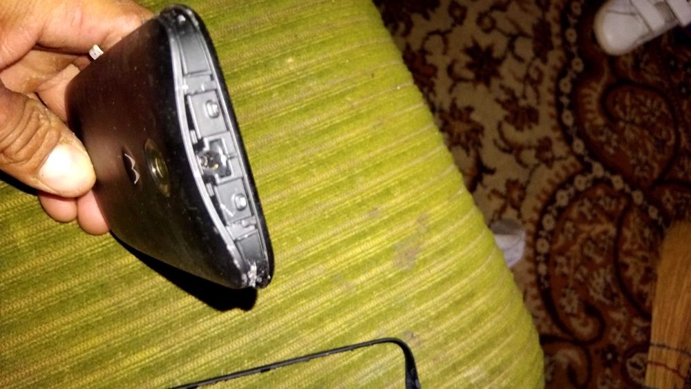 Motorola XT1524 zapazen