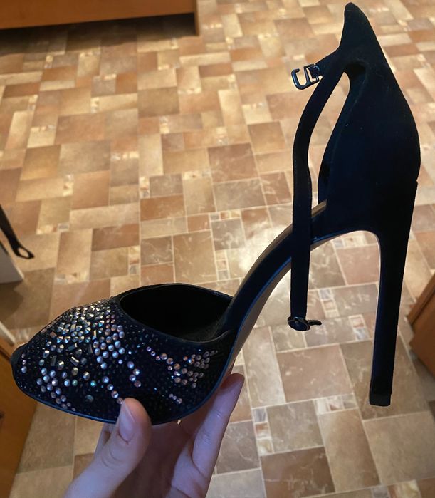 Продам туфли женские