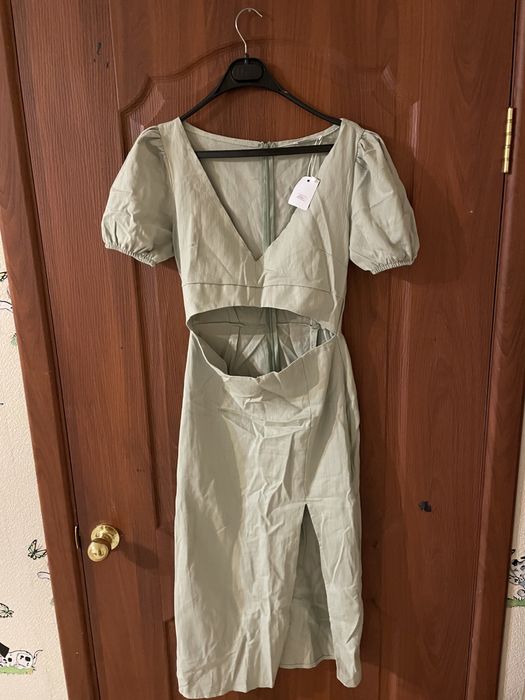 Платье размер л срочно торг