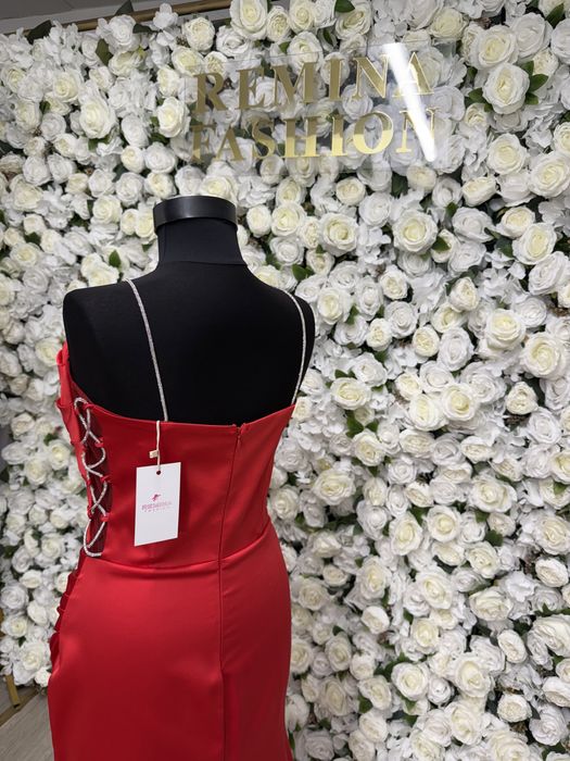 Официална червена рокля сатен