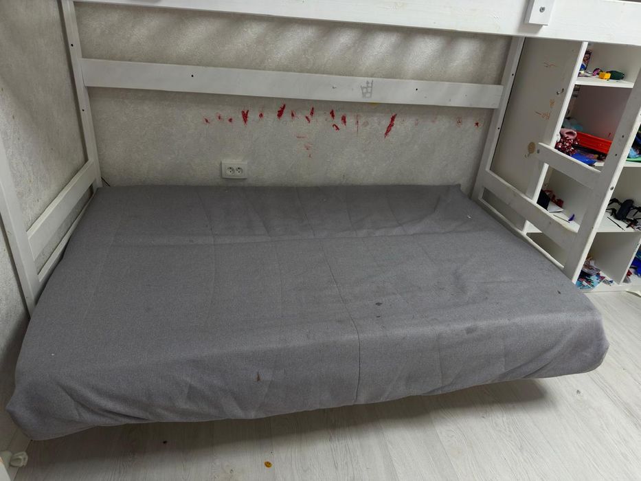 Двухъярусная детская кровать