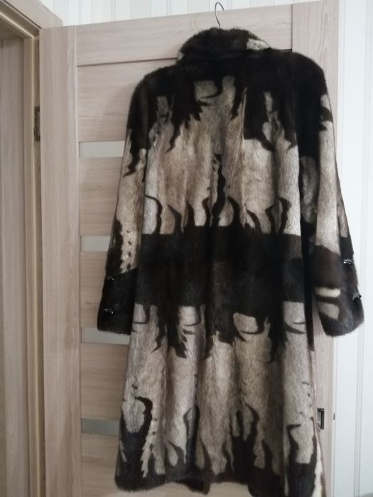 Продам шубу норковую