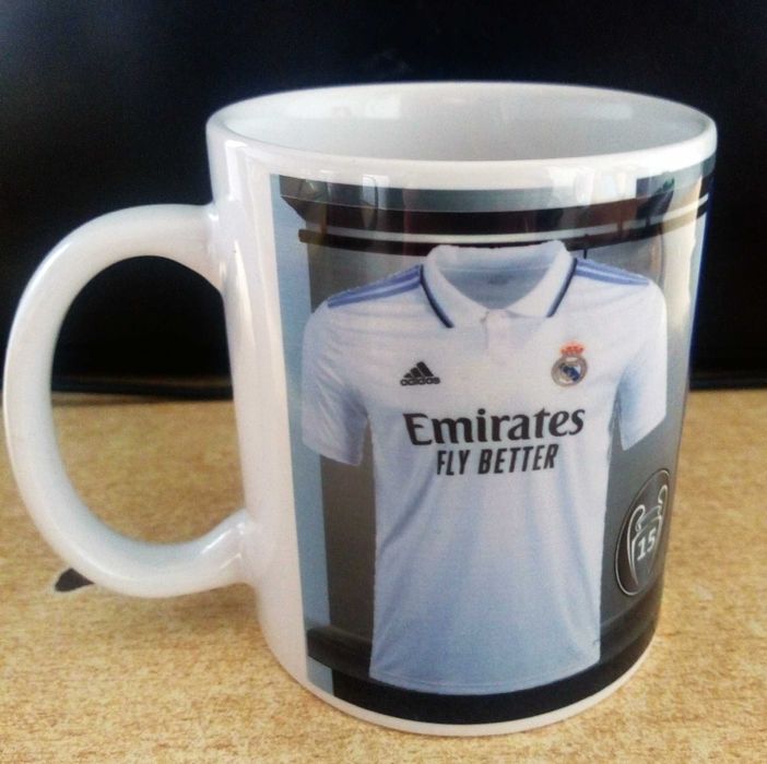 Футболна Чаша на Реал Мадрид с Ваше Име и Номер!Фен чаша REAL MADRID!