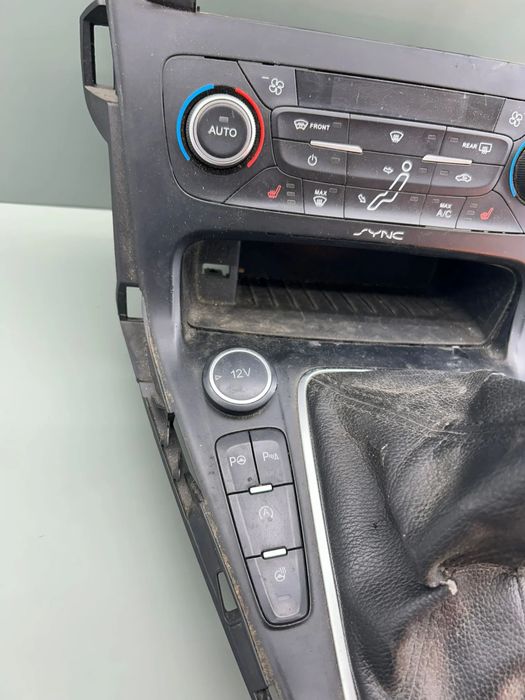 Consola centrala F1ET18C612DE / F1EBA044H83A Ford Focus