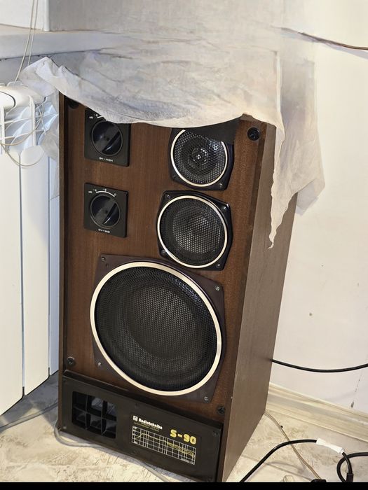 Radiotehnika s90 в отличном состоянии.
