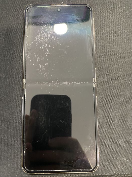 Samsung Z Flip 4 5 G 128 gb Id-ztq976