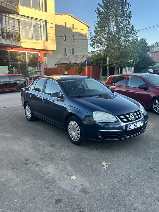 Volkswagen Jetta 1.6 FSI 116 CP