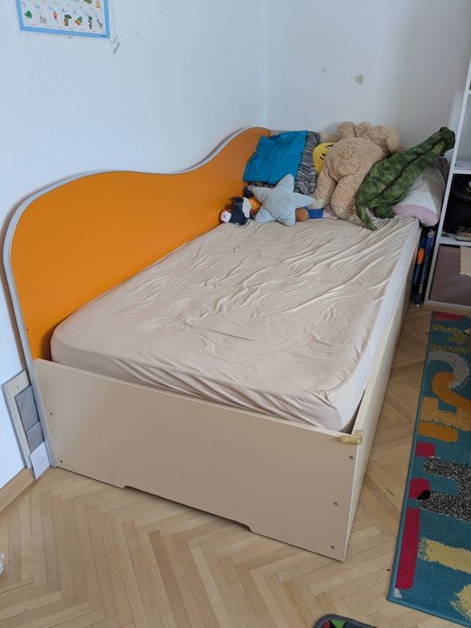 Vând 2 paturi de 1 persoană