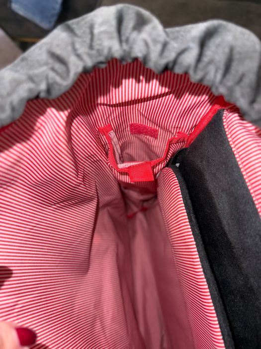 Раница Herschel, Little America