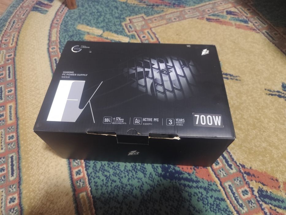 Продам Блок Питания 700Вт