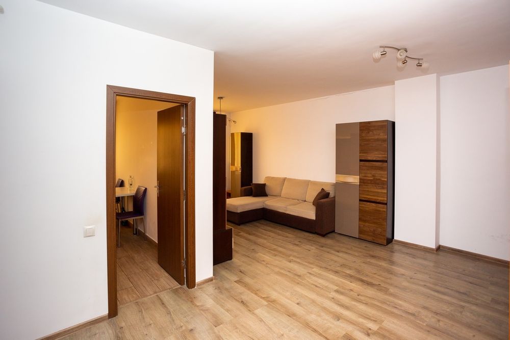 Inchiriez apartament Str Corneliu Coposu