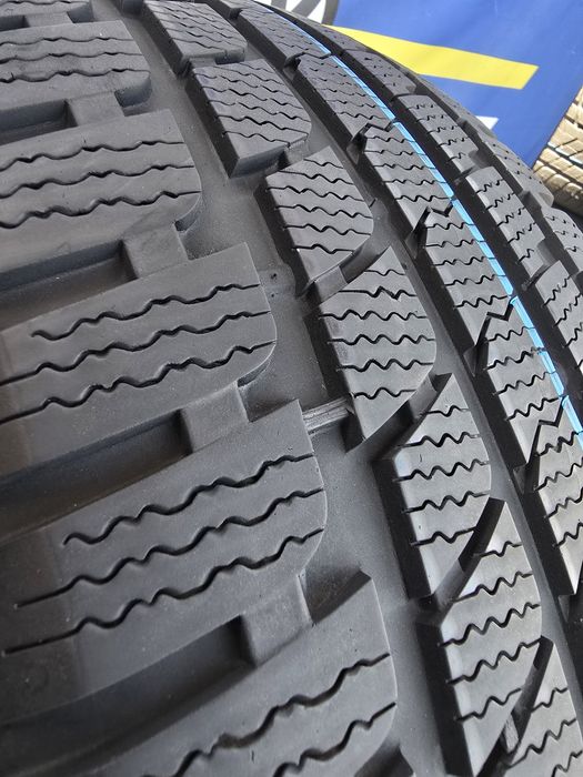 235 55 17 kumho m+s