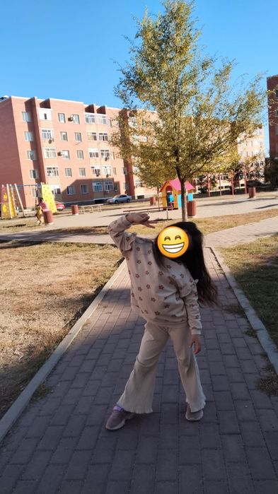 Продам вещи для девочки 5/6 лет