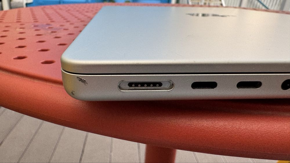 Macbook pro m1 на чипе м1 pro
