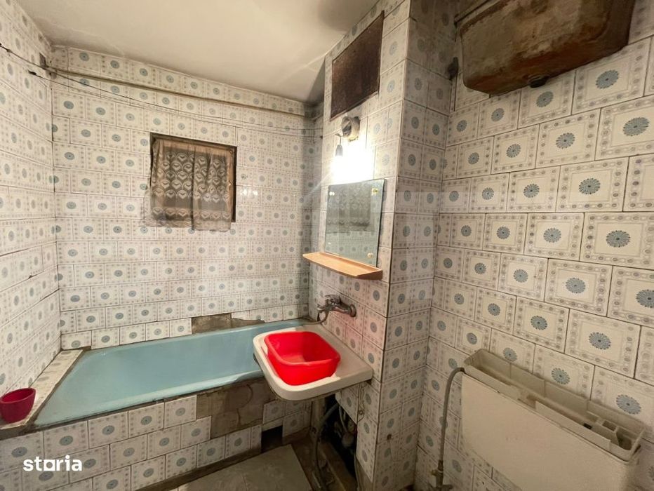 Apartament 3 camere, 66 mp, decomandat, etaj 4/4, zona Valea Rosie - S