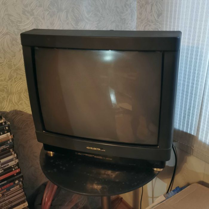 Телевизор японский Elekta