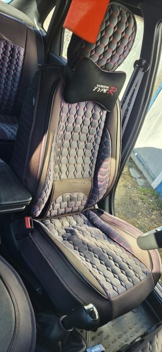 Продам чехлы на автомобиль универсальные