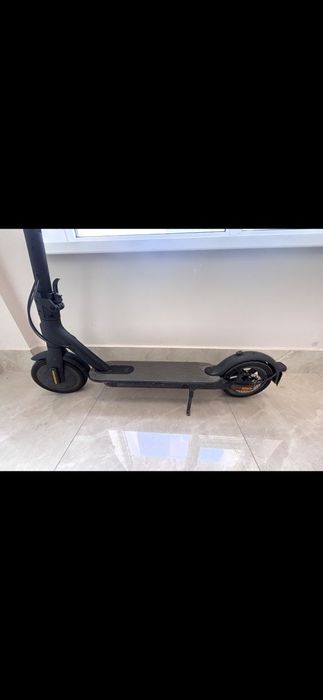 Xiaomi essential электросамокат