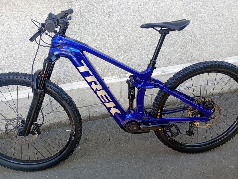 Bicicleta carbon electrica Trek Smart 750 wh